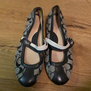 Vintage Coach C pattern shoes size 10